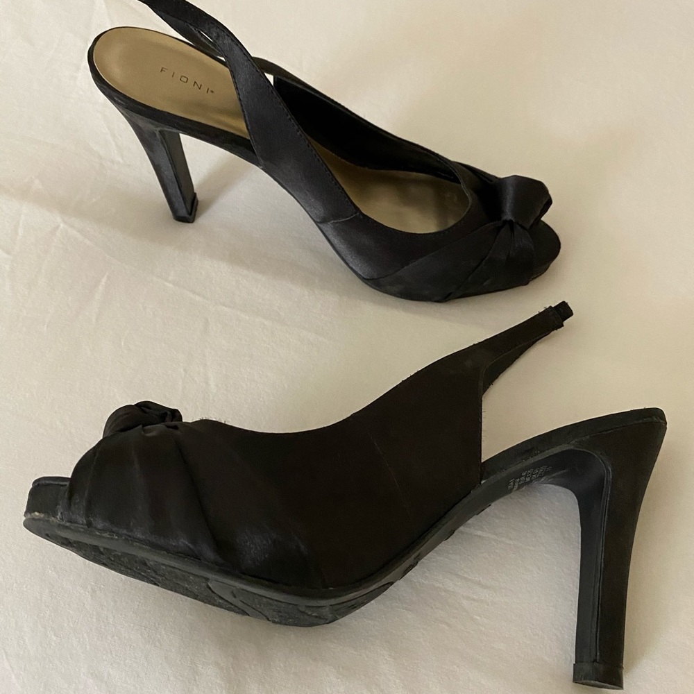 Satin Peep Toe Heels great condition.